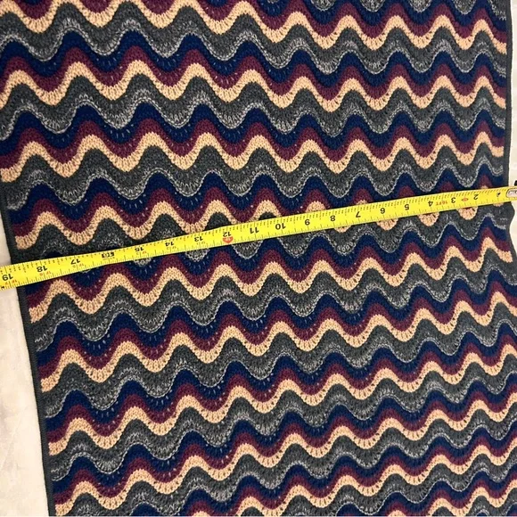 Shawl - Picture 3 of 4